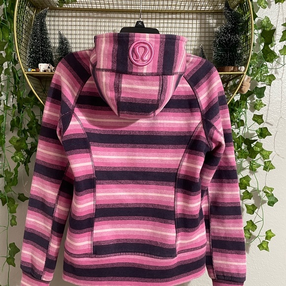 Lululemon scuba hoodie, striped pink. Ombre, smoky rose vintage. Size 6 - Picture 7 of 9